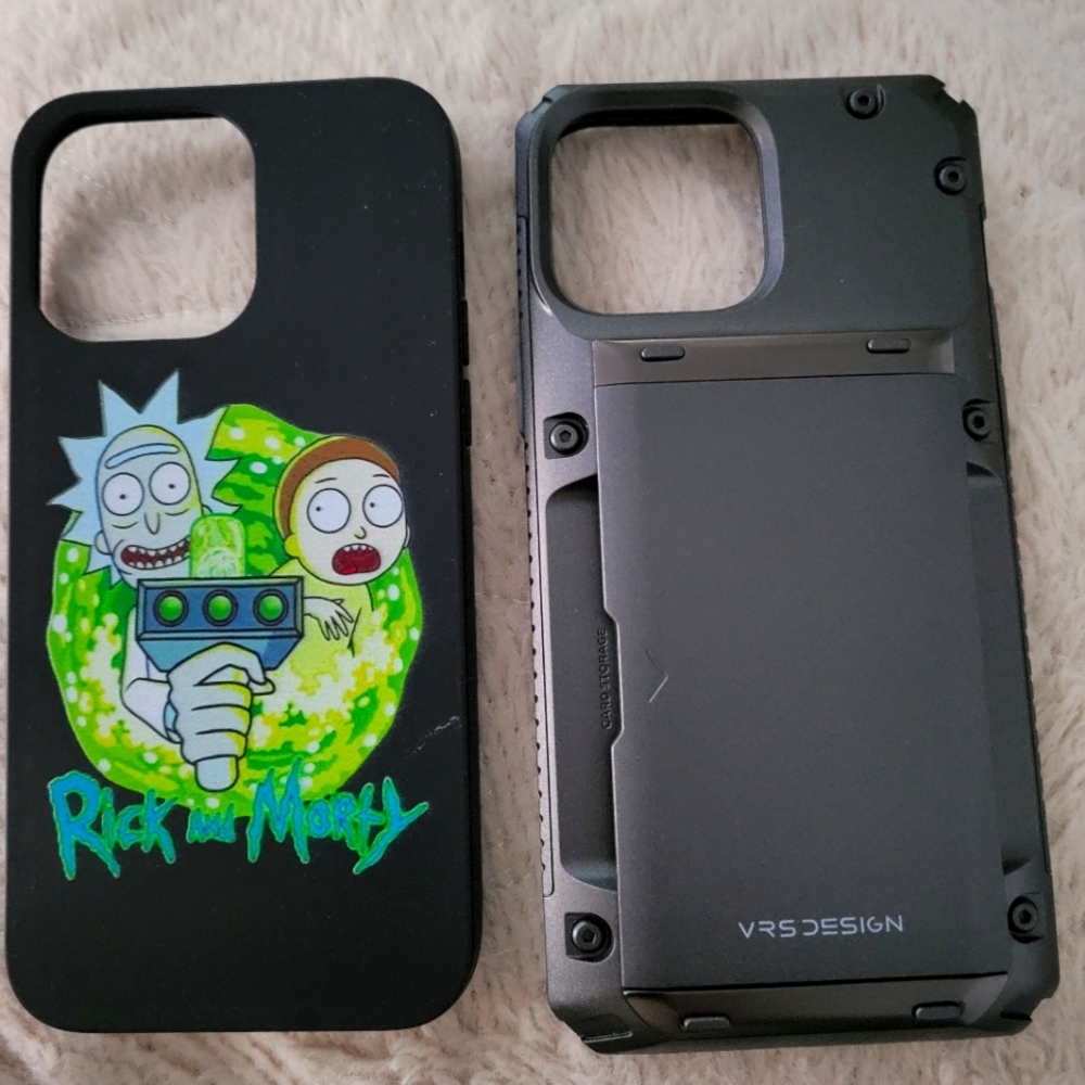 Bundle of two iphone 13 pro max cases
